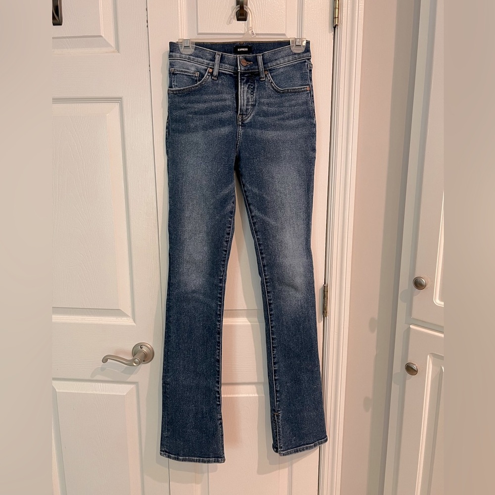 Express Mid Rise Skyscraper Jeans size 0